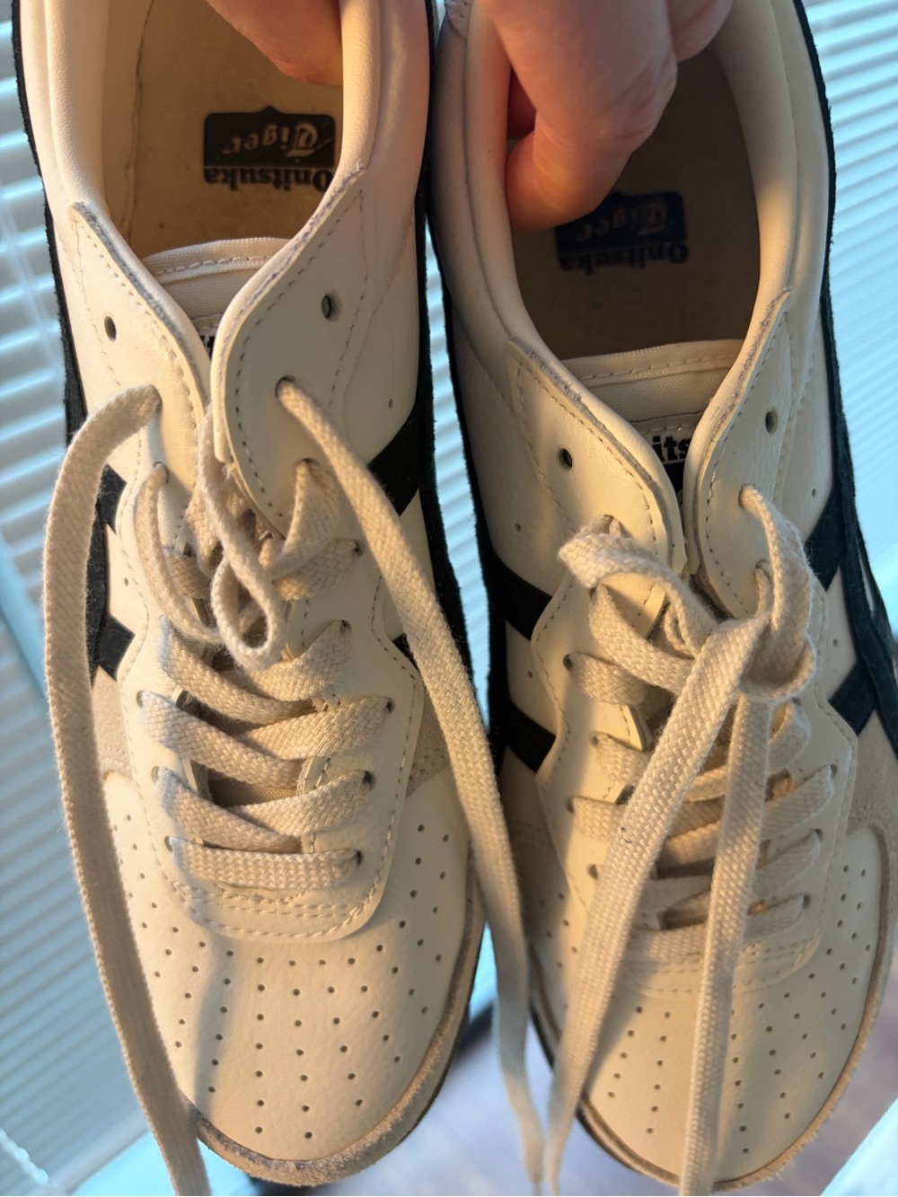 Onitsuka Tiger Cream & Black Low-Top Sneakers - Picture 3 of 3